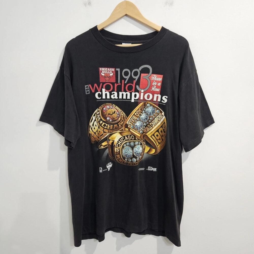 Chicago Bulls 1993 Nba World Champions Black T-Shirt  Three Peat Rings